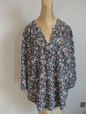 Torrid Harper Floral V-Neck Women’s Blouse in Black and Pastel Size 1